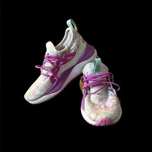 Puma Kids Shoes in Pink and White